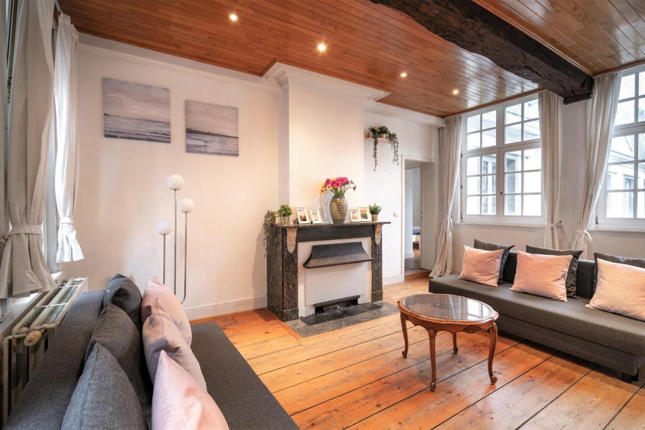 The Capital Street Triplex Apartment Antwerpen Bagian luar foto