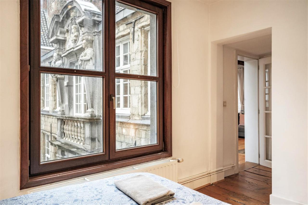 The Capital Street Triplex Apartment Antwerpen Bagian luar foto