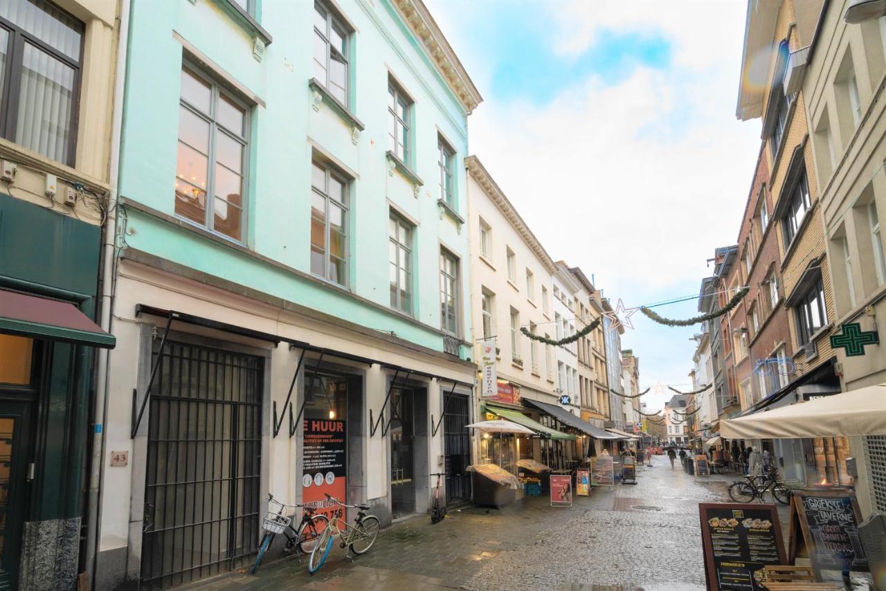 The Capital Street Triplex Apartment Antwerpen Bagian luar foto